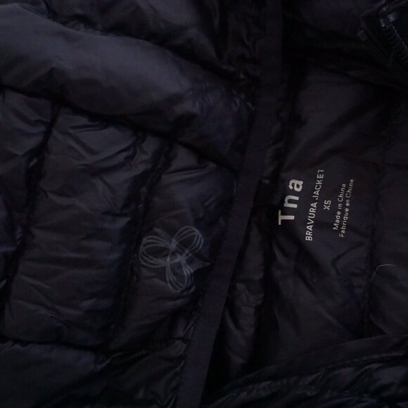 Aritzia Black Puffer Jacket - Picture 12 of 15